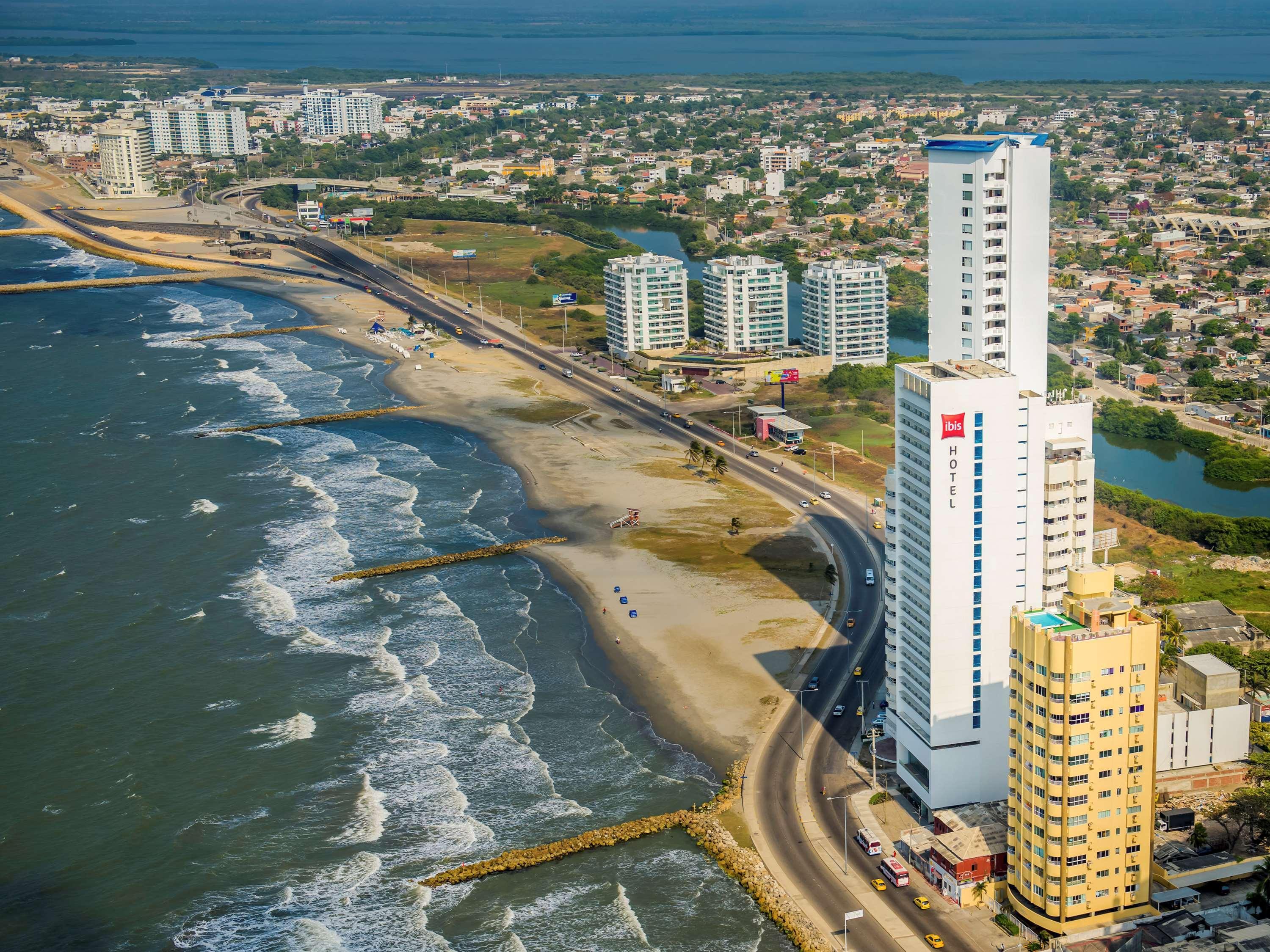 Отель Ibis Cartagena Marbella Экстерьер фото