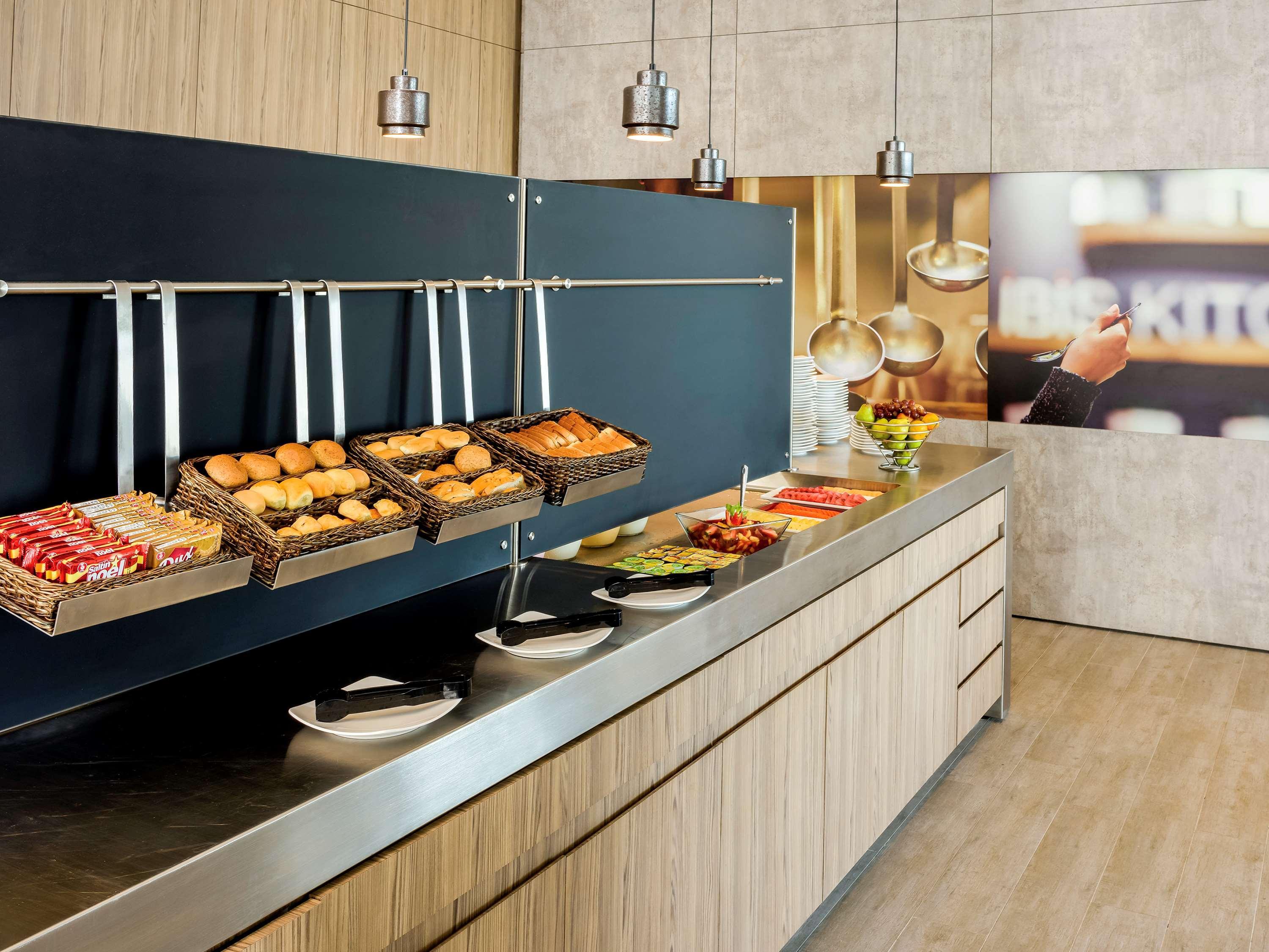 Отель Ibis Cartagena Marbella Экстерьер фото