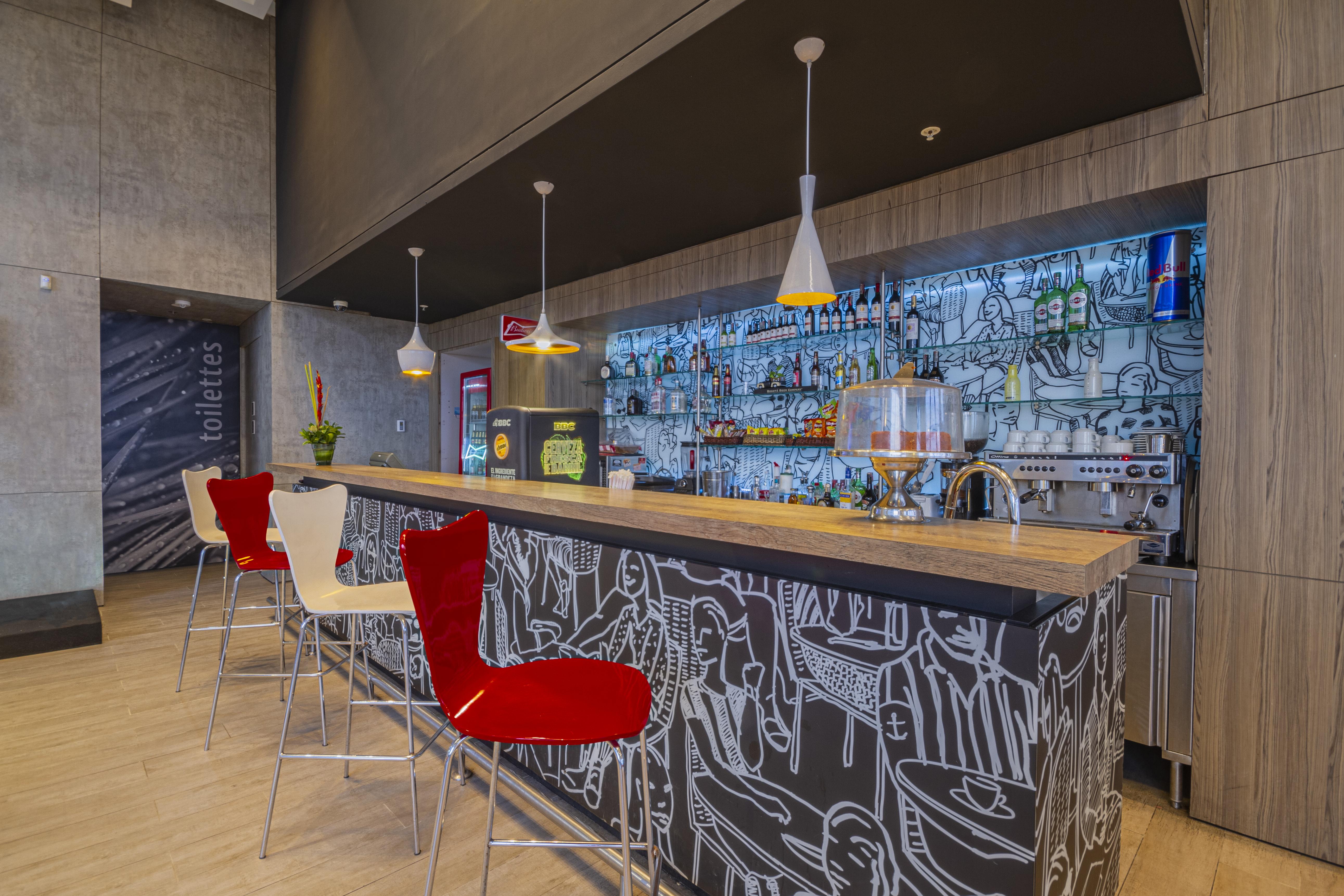 Отель Ibis Cartagena Marbella Экстерьер фото