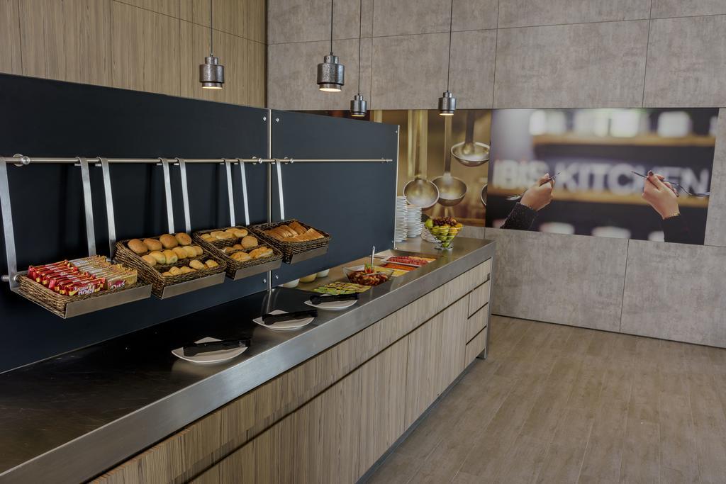Отель Ibis Cartagena Marbella Экстерьер фото