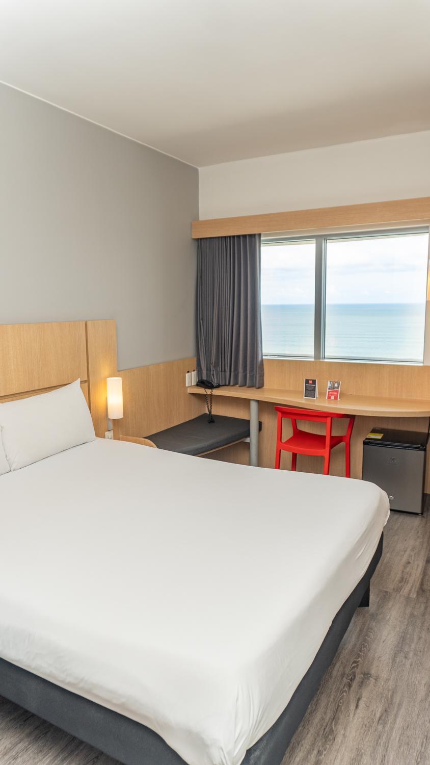 Отель Ibis Cartagena Marbella Экстерьер фото