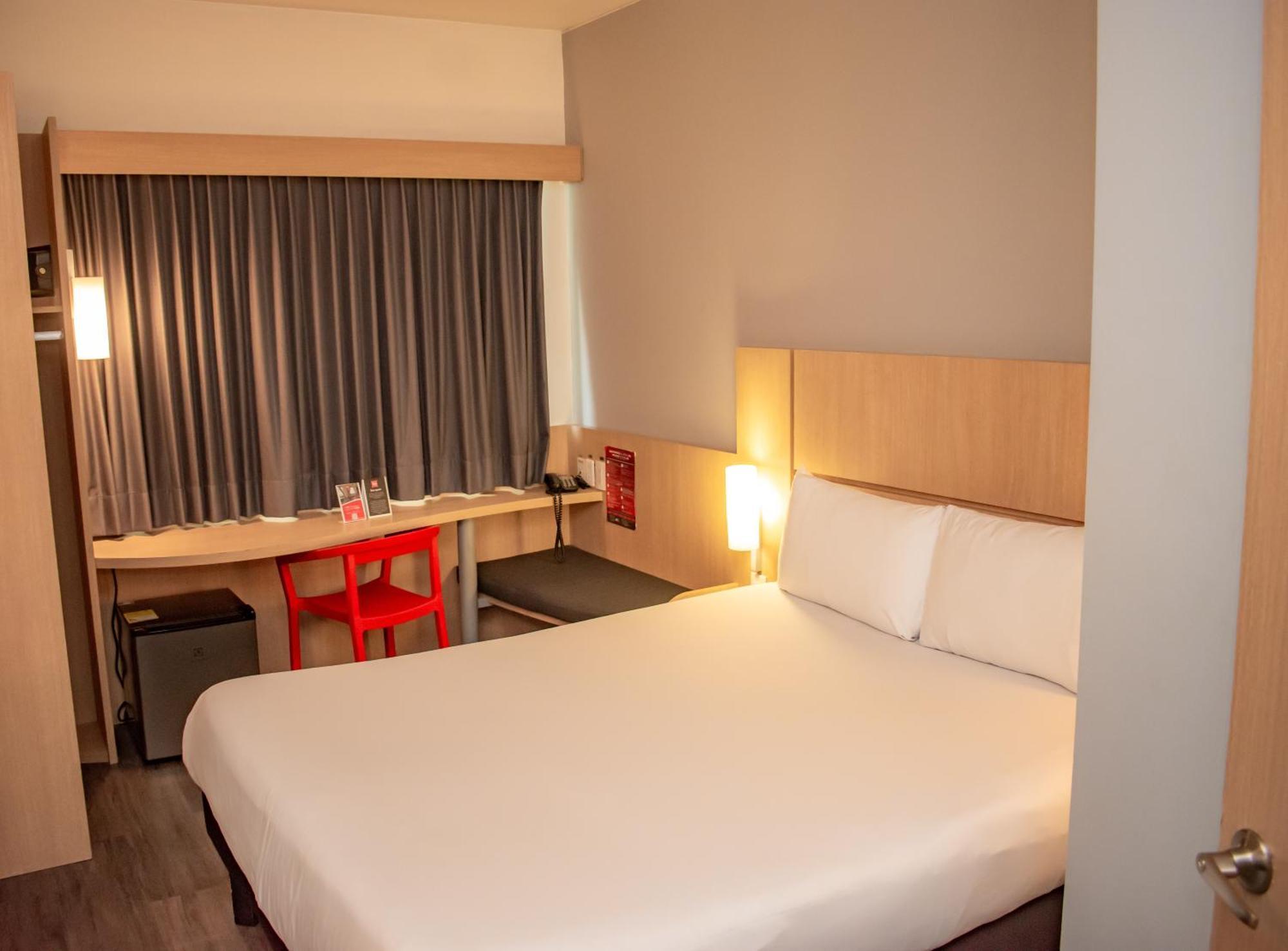 Отель Ibis Cartagena Marbella Экстерьер фото